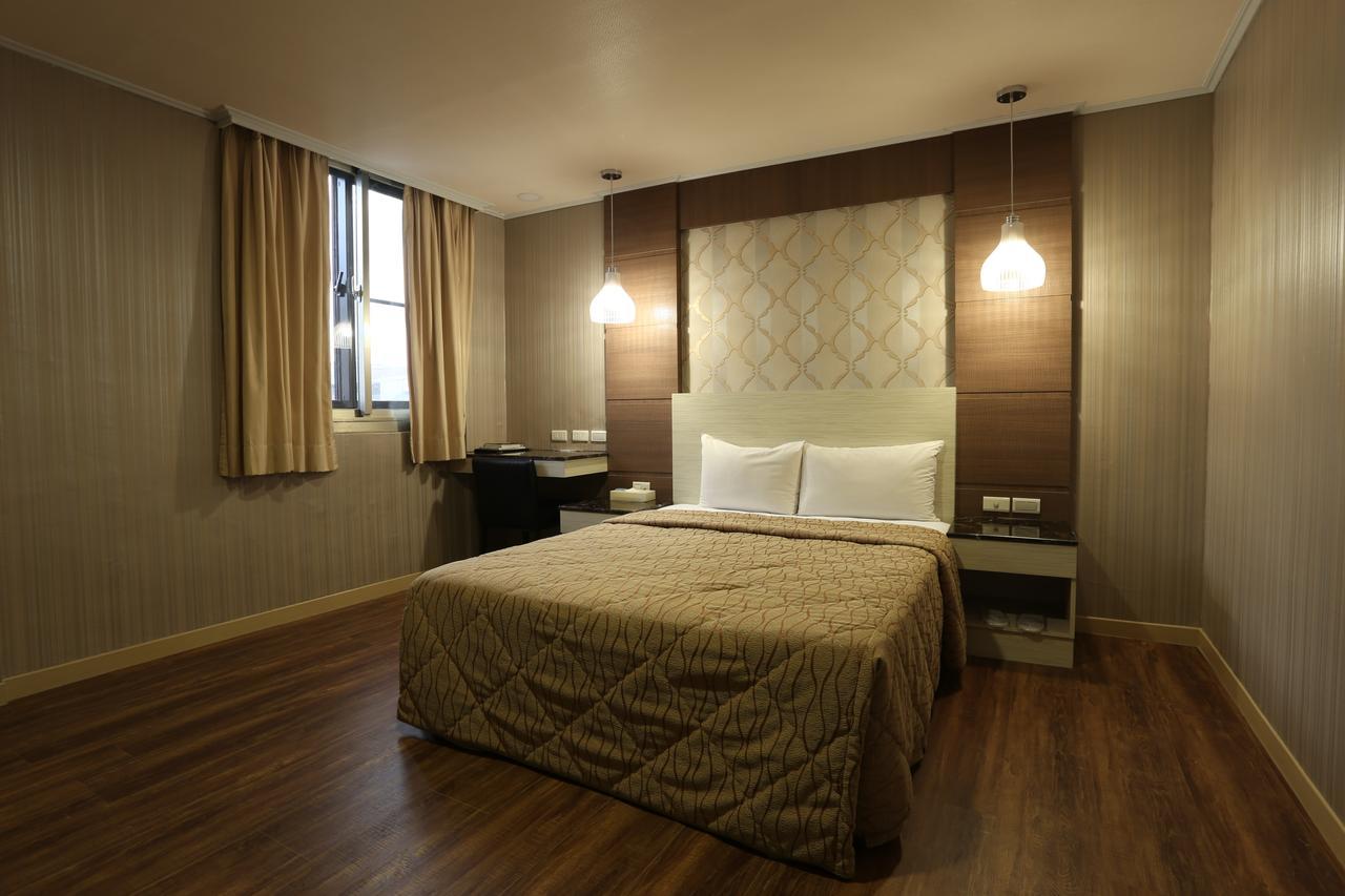 Monalisa Hotel Tainan Zewnętrze zdjęcie