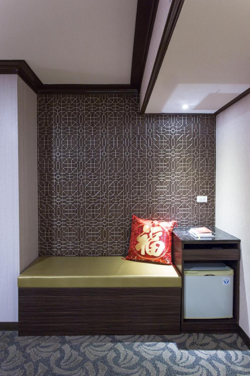 Monalisa Hotel Tainan Zewnętrze zdjęcie